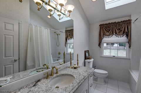 59 Rolling Hills Dr, Wayne, NJ 07470 photo 12