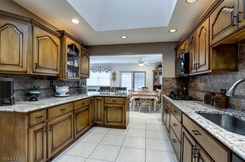 59 Rolling Hills Dr, Wayne, NJ 07470 photo 6