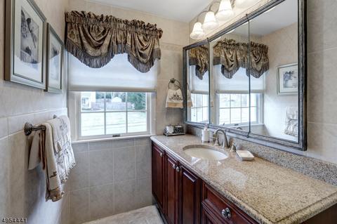 59 Rolling Hills Dr, Wayne, NJ 07470 photo 15