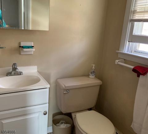 14 Evers Ct, Wayne, NJ 07470 photo 15