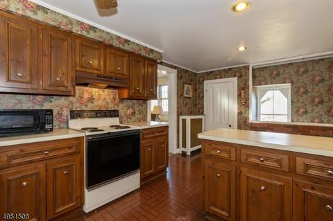 303 Grand Ave, Hackettstown, NJ 07840 photo 18