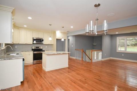 9 Rolling View Dr, Hackettstown, NJ 07840 photo 5