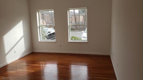 304 Brittany Dr, Wayne, NJ 07470 photo 7