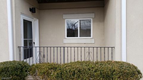 304 Brittany Dr, Wayne, NJ 07470 photo 9