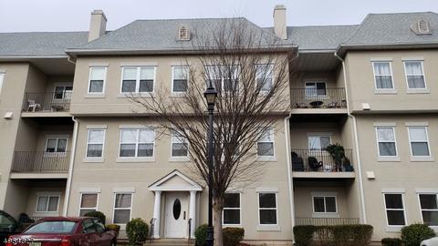304 Brittany Dr, Wayne, NJ 07470 photo 1