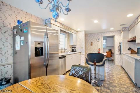 2 Chestnut St, Stanhope, NJ 07874 photo 9