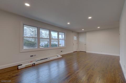 40 Jerome Pl, Wayne, NJ 07470 photo 5