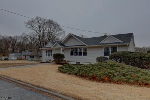 40 Jerome Pl, Wayne, NJ 07470 photo 2