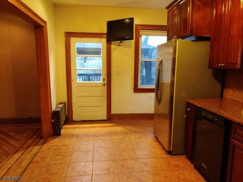 634 E 3rd Ave, Roselle, NJ 07203 photo 3