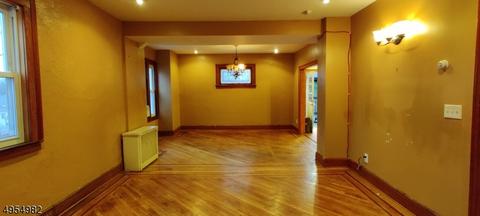 634 E 3rd Ave, Roselle, NJ 07203 photo 5