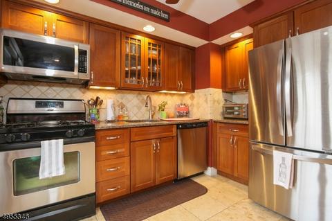 1 Beverly Ln, Waldwick, NJ 07463 photo 5