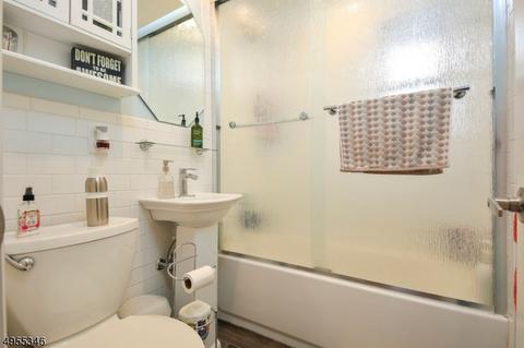 1 Beverly Ln, Waldwick, NJ 07463 photo 11