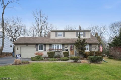 1 Beverly Ln, Waldwick, NJ 07463 photo 1