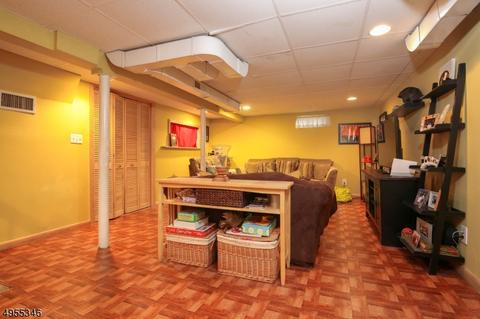 1 Beverly Ln, Waldwick, NJ 07463 photo 14
