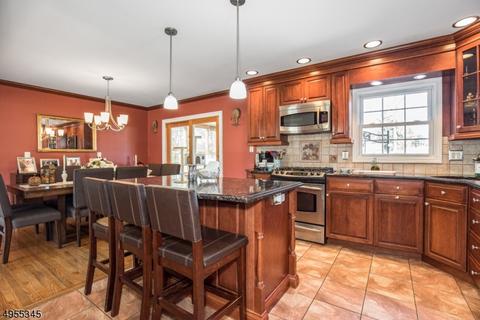 73 Baldwin Ter, Wayne, NJ 07470 photo 10