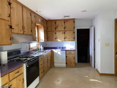 36 High St, Wayne, NJ 07470 photo 9