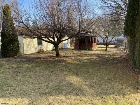 36 High St, Wayne, NJ 07470 photo 3