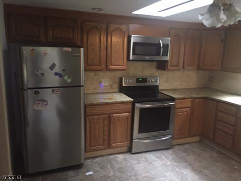 11 South Rd, Wayne, NJ 07470 photo 3