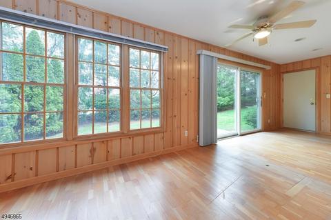 689 Seagull Dr, Paramus, NJ 07652 photo 14