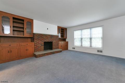 689 Seagull Dr, Paramus, NJ 07652 photo 10