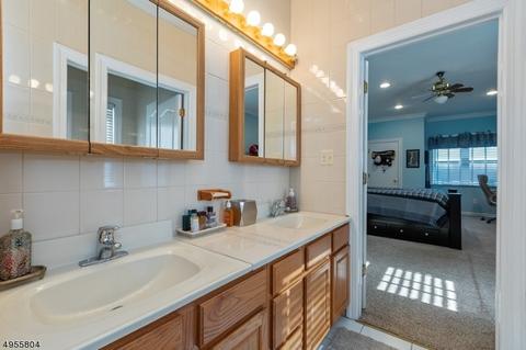 166 Walnut St, Nutley, NJ 07110 photo 12
