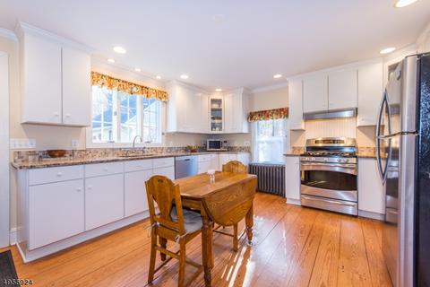 20 Roxiticus Rd, Mendham, NJ 07945 photo 2