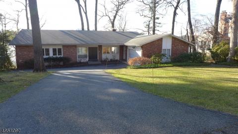 228 Pines Lake Dr E, Wayne, NJ 07470 photo 2