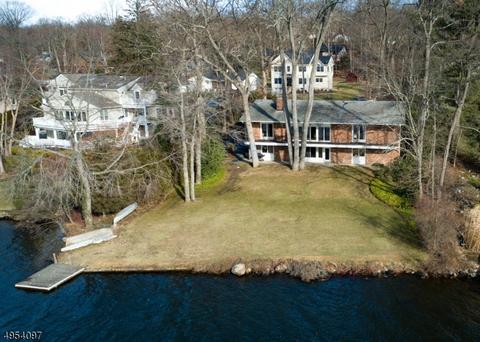 228 Pines Lake Dr E, Wayne, NJ 07470 photo 3