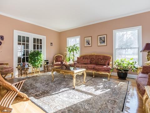 20 Apple Ln, Wayne, NJ 07470 photo 3