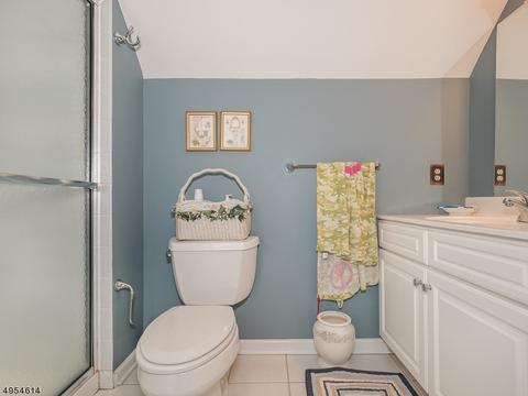 20 Apple Ln, Wayne, NJ 07470 photo 19