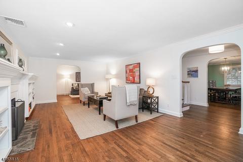 39 Blackburn Pl, Summit, NJ 07901 photo 2