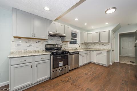 13 Ransome Pl, Plainfield, NJ 07063 photo 2