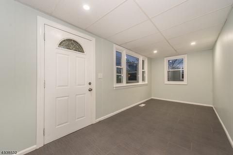 13 Ransome Pl, Plainfield, NJ 07063 photo 4