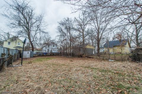 13 Ransome Pl, Plainfield, NJ 07063 photo 3