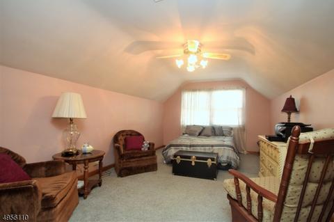 35 Este Pl, Bloomfield, NJ 07003 photo 11