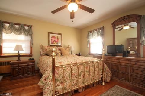 35 Este Pl, Bloomfield, NJ 07003 photo 8