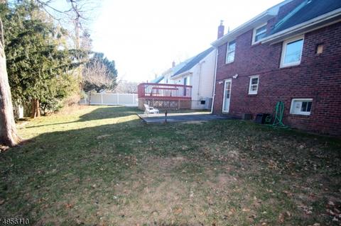 35 Este Pl, Bloomfield, NJ 07003 photo 3