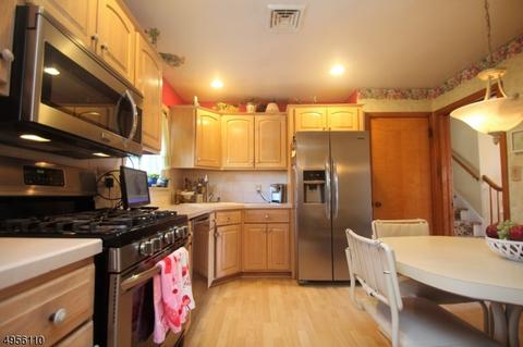 35 Este Pl, Bloomfield, NJ 07003 photo 14