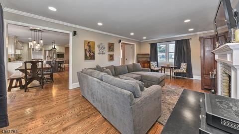 4 Hoover Pl, Wayne, NJ 07470 photo 8