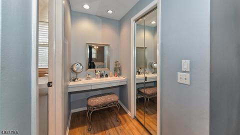 4 Hoover Pl, Wayne, NJ 07470 photo 18