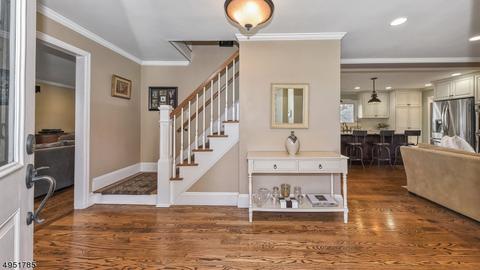 4 Hoover Pl, Wayne, NJ 07470 photo 5