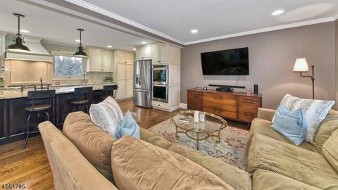 4 Hoover Pl, Wayne, NJ 07470 photo 16