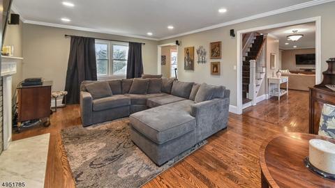 4 Hoover Pl, Wayne, NJ 07470 photo 7