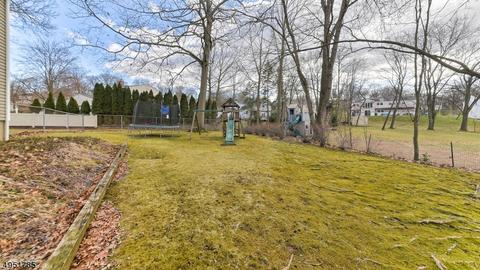 4 Hoover Pl, Wayne, NJ 07470 photo 24