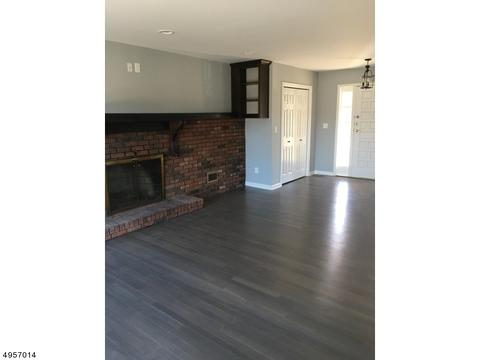 31 Anderson Dr, Wayne, NJ 07470 photo 2