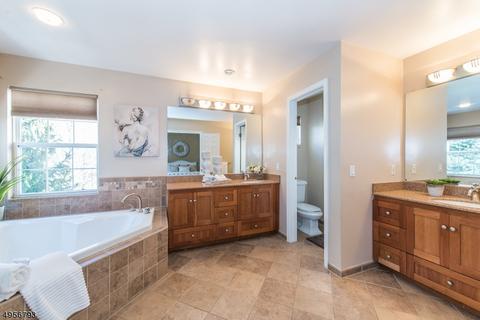 31 Harrier Ct, Wayne, NJ 07470 photo 15