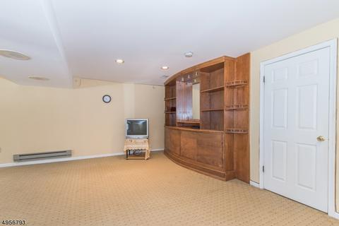 31 Harrier Ct, Wayne, NJ 07470 photo 21