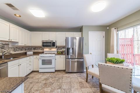 31 Harrier Ct, Wayne, NJ 07470 photo 8
