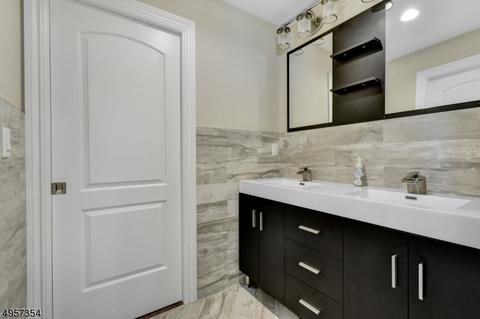 224 Alps Rd, Wayne, NJ 07470 photo 11