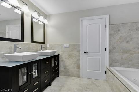 224 Alps Rd, Wayne, NJ 07470 photo 15